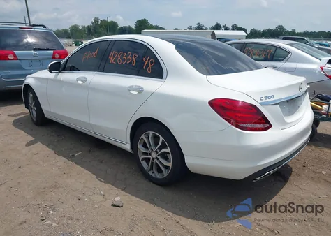 2017 Mercedes-Benz C 300 4Matic/Luxury 4Matic/Sport 4Matic z USA, uszkodzony, nr VIN WDDWF4KB3HR246228